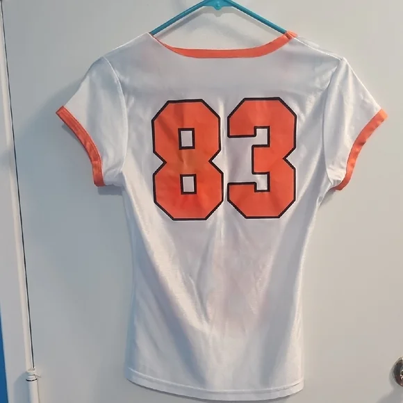 Hooters White and Orange Women's Jersey Top - Picture 6 of 6